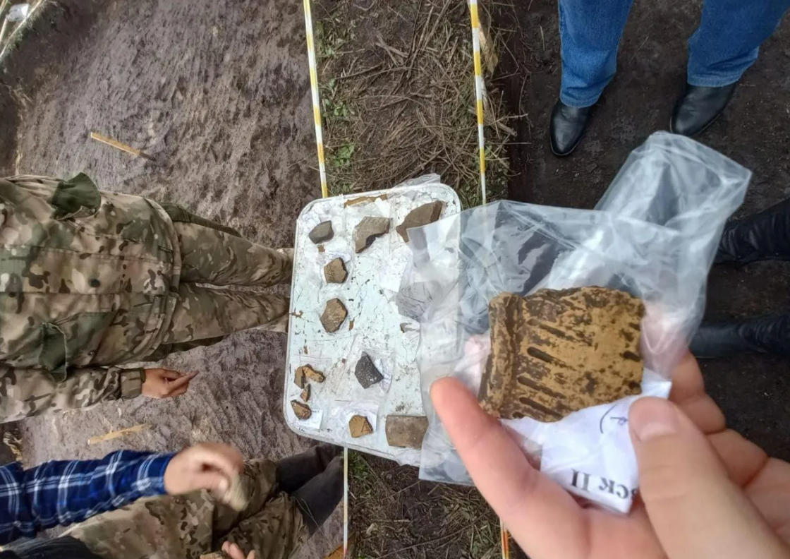 Фото Чрезвычайно редкие артефакты нашли на раскопках в Самарской области 3